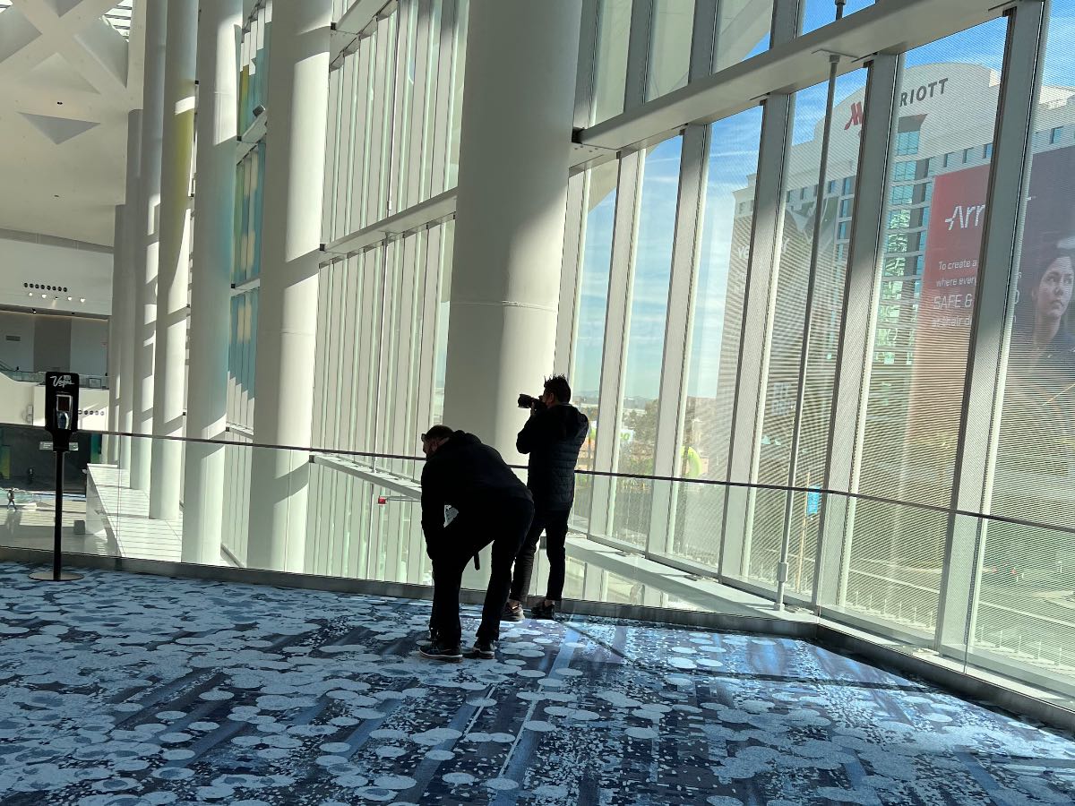 G-Hold at CES 2023, Las Vegas 2023, tablet grip, tablet holder, G-Hold for an iPad Pro, like a tablet handle or a tablet hand holder, awards for best tablet grip, best phone grip, best tablet holder, best iPhone holder, MagSafe holder